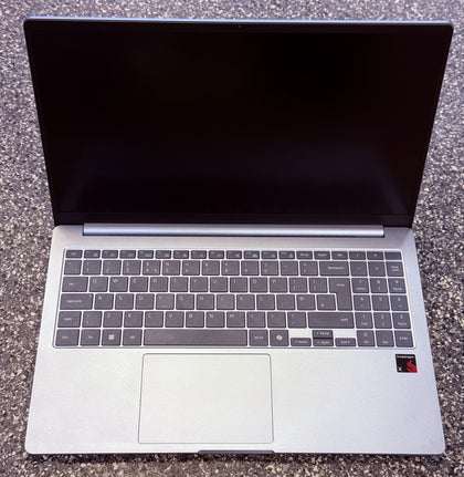 Samsung Galaxy Book5 Edge 5G 16GB Ram 512GB SSD - Unlocked