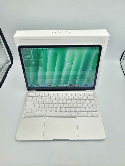 Apple MacBook Neo 13