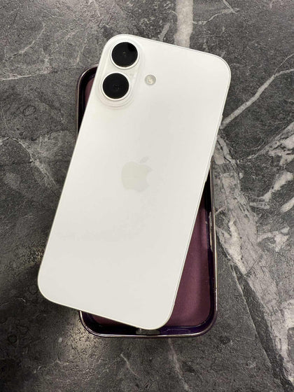 Apple iPhone 16 - Unlocked / 128GB / Battery Health 100%
