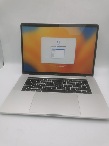 MacBook Pro 15,1 i7-8750H 16GB RAM 256GB SSD AMD Radeon pro 555x 15