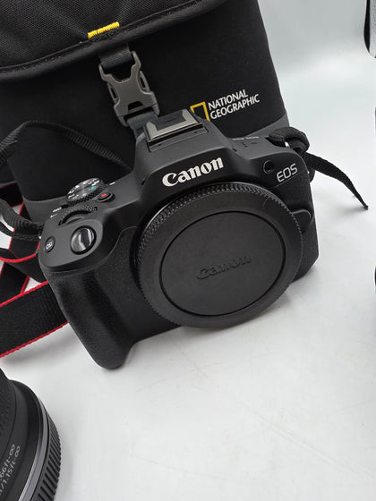 Canon Eos R50 Bundle