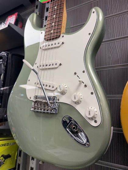 Fender Player II Stratocaster Guitar and gig bag