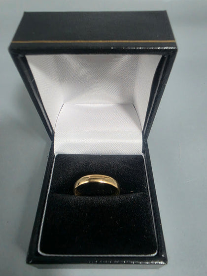 18CT Gold Wedding Band 2.6G Size L