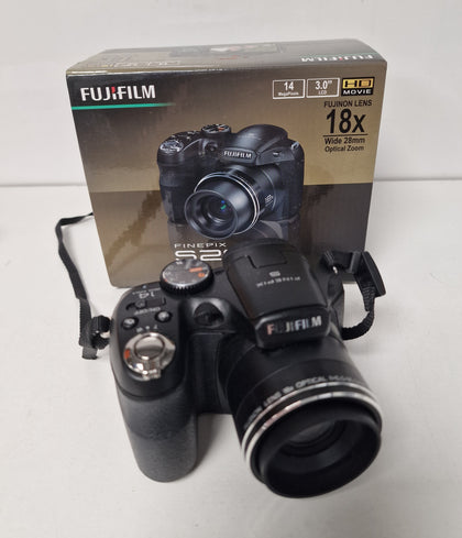 ** Sale ** Fujifilm Finepix S2960 Digital Camera Digital Camera