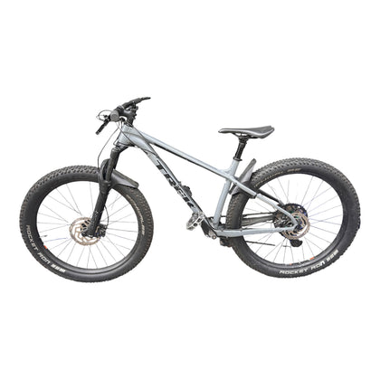 TREK ROSCOE 8 MOUNTAIN BIKE 2021