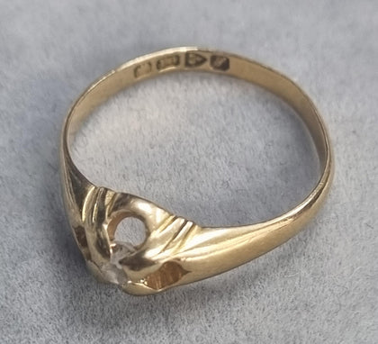 18ct Gold Diamond Ring Size Q