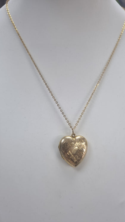 9ct Gold Necklace & Heart Locket