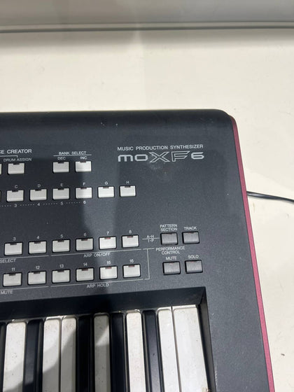 Yamaha MOXF6 Synthesiser Workstation Keyboard