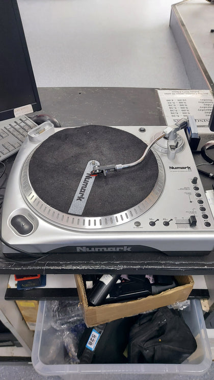 NUMARK TTi USB Belt Drive DJ Turntable Record Vinyl iPod Dock PHONO/LINE *BOXED*