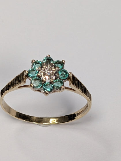 9ct gold diamond & green stone floral ring