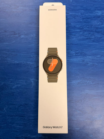 *sealed* samsung watch7 watch 7 40mm l300