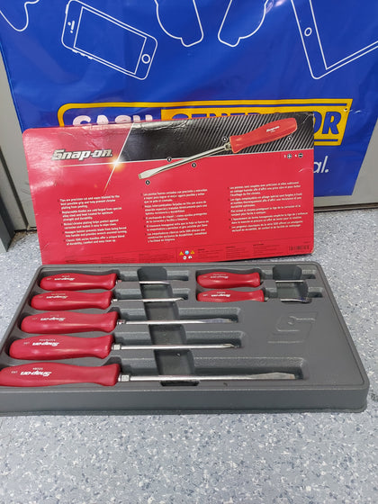 Snap-on 7-Piece Combination Screwdriver set - (4x flatheads, 3x Phillips) - Red - Boxed