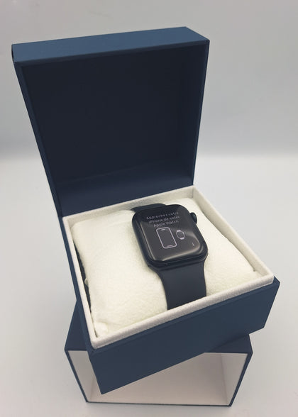 Apple Watch SE 2nd generation 40mm GPS smart watch with grey apple strap and charger BOXED