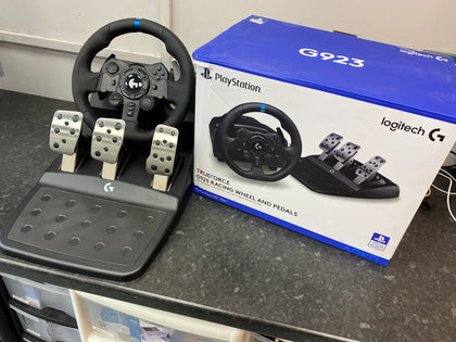 Logitech G923 Racing Wheel and Pedals For PS5 / PS4 / PC