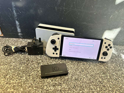 Nintendo Switch OLED with linyuvo joycons