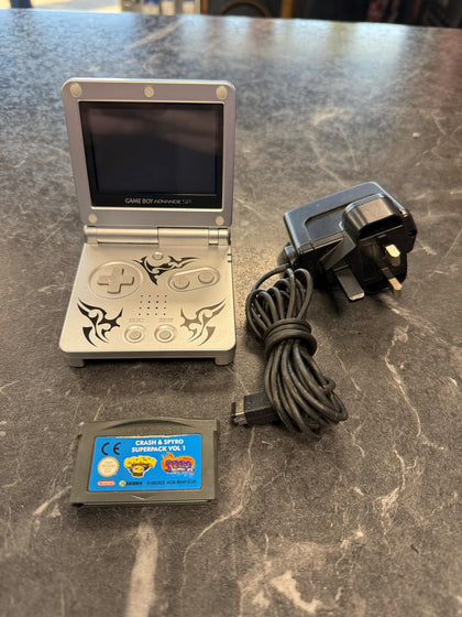 Game Boy Advance SP Tribal Limited Edition - Silver & Crash + Spyro Game