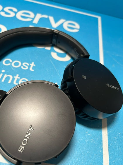 Sony MDR-XB650BT Black Wireless Headphones.