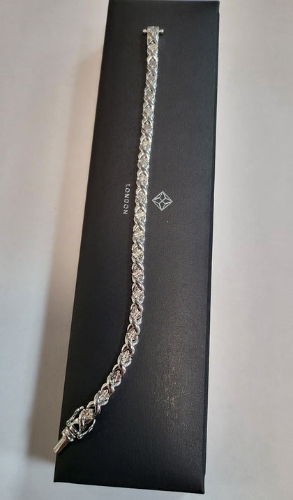 The Diamond Store Women's Diamond Kisses Bracelet With 0.05ct Set in 925 Silver