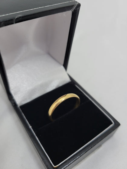 22K Gold Ring, Hallmarked & Tested, 3.18Grams, Size: Q with Box Included