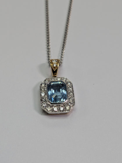 18ct Gold Diamond Pendant & 9ct White Gold Necklace