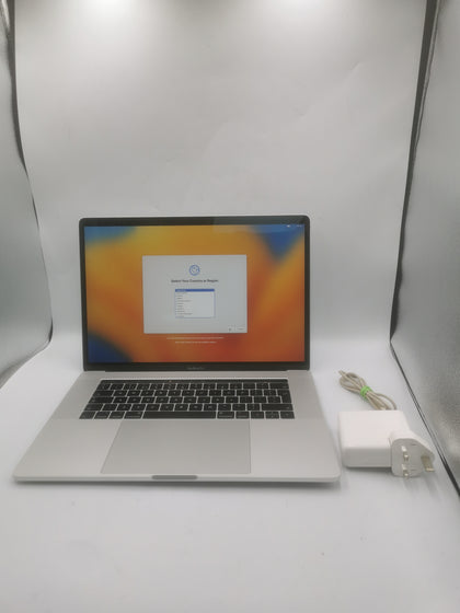 MacBook Pro 15,1 i7-8750H 16GB RAM 256GB SSD AMD Radeon pro 555x 15