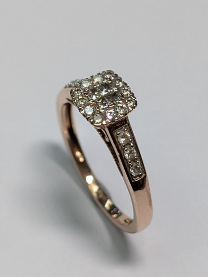 9CT GOLD DIAMOND RING SIZE M