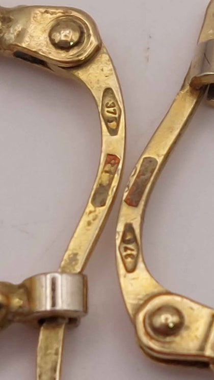 9ct 375 Yellow Gold scalloped earrings style 2.02g Boxed