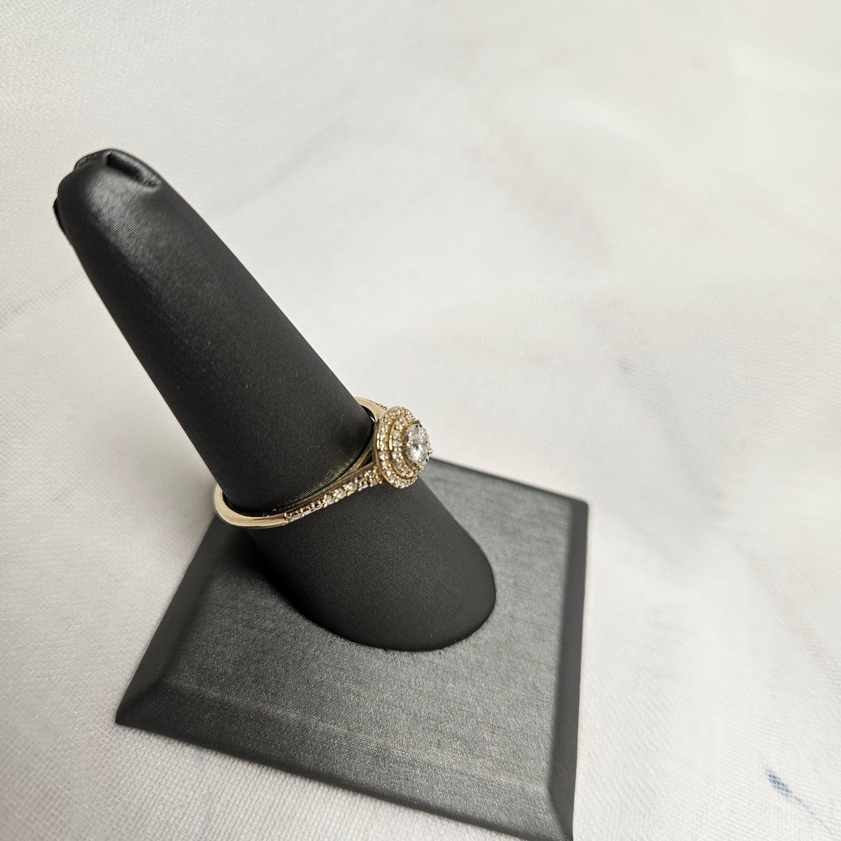 9ct Yellow Gold Diamond Cluster Ring - Size S | Cash Generator