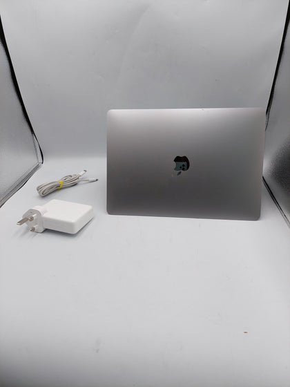 Macbook Pro 15,2 i7-8559U 16GB Ram 500GB SSD TB 13