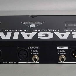 Behringer ULTRAGAIN PRO MIC2200 Vacuum Tube Microphone/Line Preamplifier