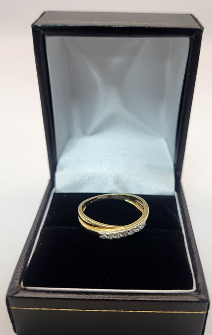 18Ct Yellow Gold Ring With Clear Stone - 2.4g - Size N. Hallmarked