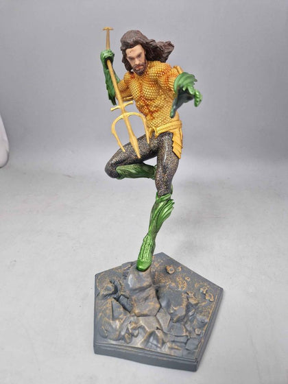 AQUAMAN PVC ACTION FIGURE.