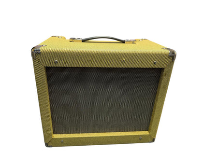 Bass Guitar Amplifier V35B