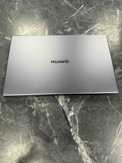 Huawei MateBook - 8GB RAM / 256GB SSD - Vega 8 Graphics - Ryzen 5 3500U