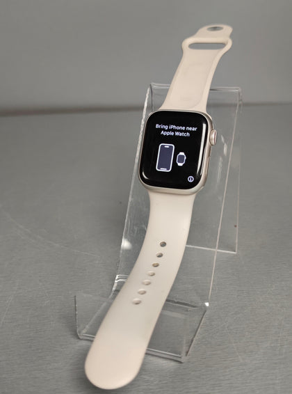 ** January Sale** Apple Watch Series 8 GPS + Cellular 41mm Aluminium Case Starlight Band**Unboxed**