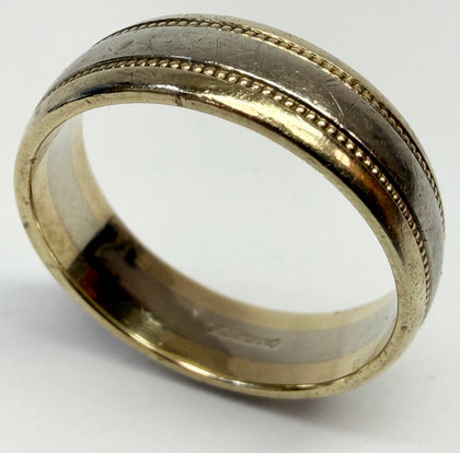 9ct two-colour gold wedding ring with beaded pattern size Q