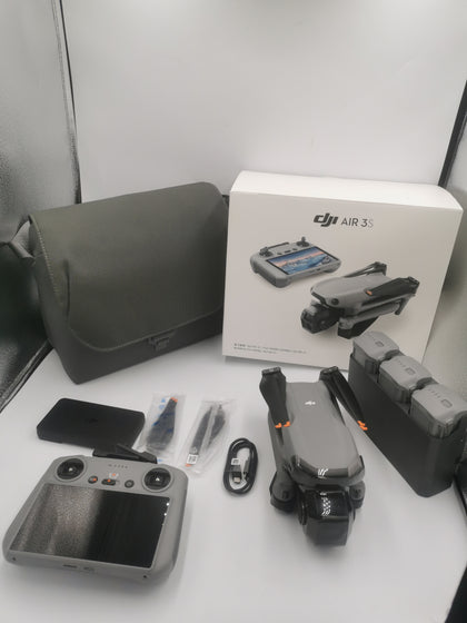 DJI Air 3S (DJI RC 2) Fly More Combo, like new with very low Flight Time comes with Bag and Accessories