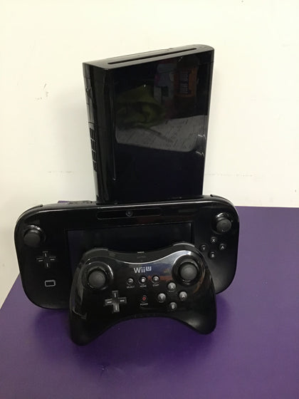 Wii U 32GB Bundle with 6 games & wii u pro controller.