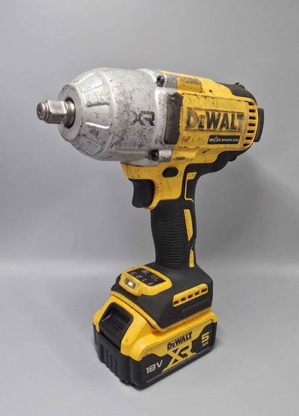 DEWALT DCF900N XR Brushless 1/2in High Torque Impact Wrench 18V with 5ah battery