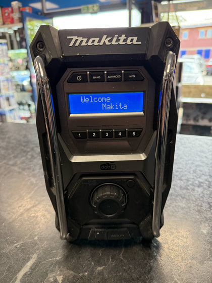 Makita MR003G job site radio in black / silver - With Battery