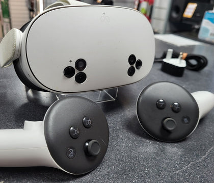 Meta Quest 3S VR Headset (With Controllers) - 256GB