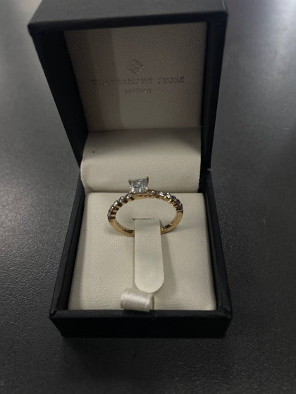 9ct Yellow Gold Diamond Ring, 2.14g