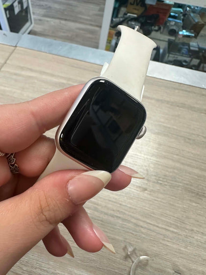 Apple Watch SE 40MM - Starlight