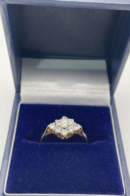 9CT GOLD WITH STONES 1.5