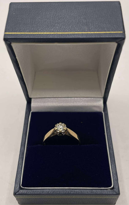 9CT Gold Ring (L)
