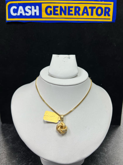 18ct Gold Chain (18 inches) and Fancy Pendant, 4.7g