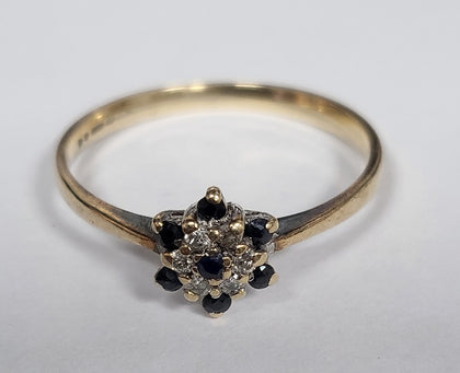 9ct Yellow Gold Ring With Clear And Black Stones - 1.49G - Size O - Hallmarked