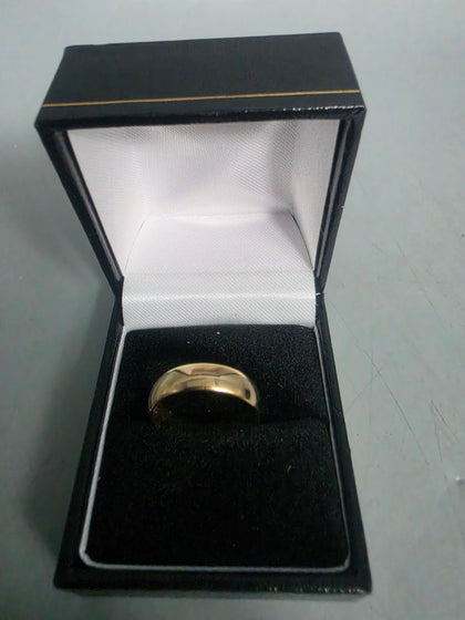 9ct gold ring 3.9G 375 Size O