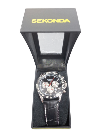 The Sekonda 1648 is agents' analogue wristwatch with a stainless steel case, black dial, and black leather strap. COMES IN ORIGINAL BOX.
