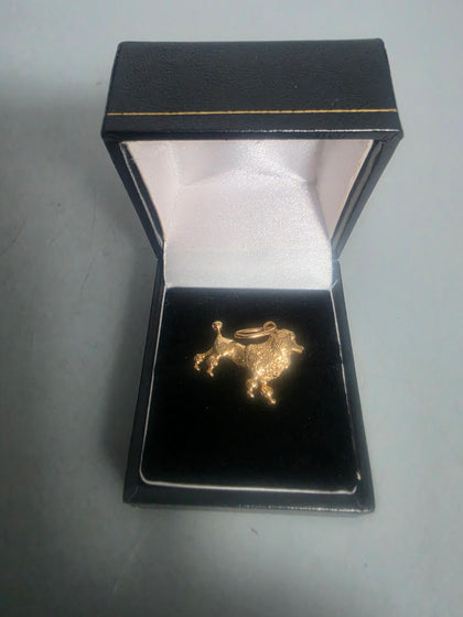9CT Dog Pendent 4.9G